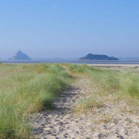 Charmante Maison De Pecheur En Baie Du Mont Saint Michel Genêts Exterior foto