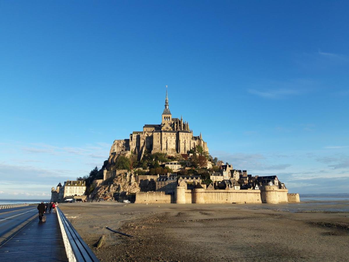 Charmante Maison De Pecheur En Baie Du Mont Saint Michel Genêts Exterior foto