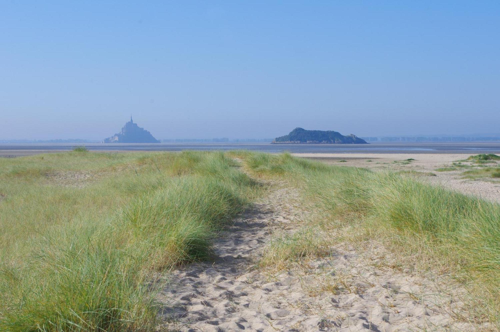 Charmante Maison De Pecheur En Baie Du Mont Saint Michel Genêts Exterior foto
